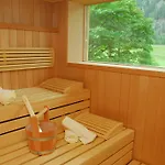 Alpenhotel Badmeister Flattach
