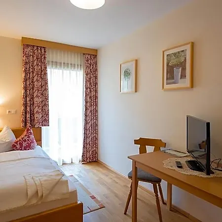 Alpenhotel Badmeister 3* Flattach