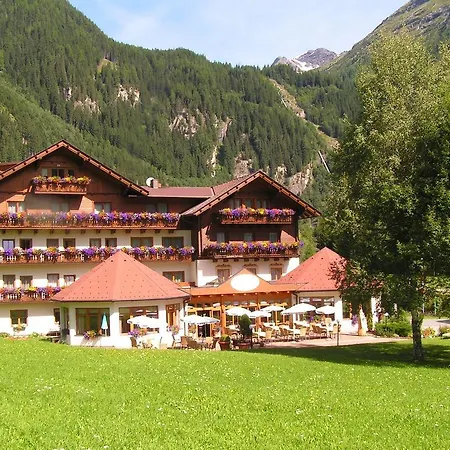 Alpenhotel Badmeister Flattach