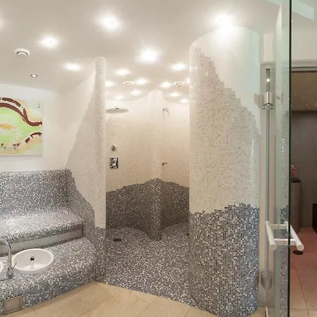 Alpenhotel Badmeister Флаттах