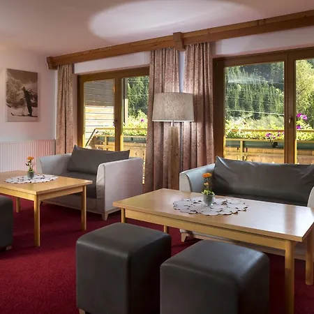 Alpenhotel Badmeister 3* Flattach