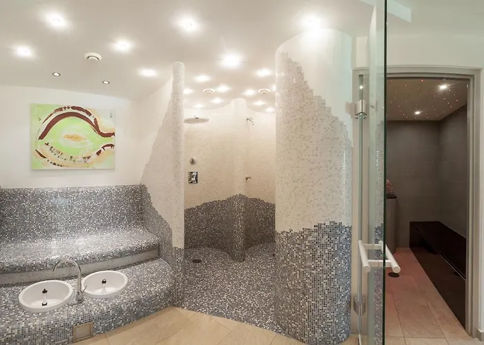 Alpenhotel Badmeister Flattach